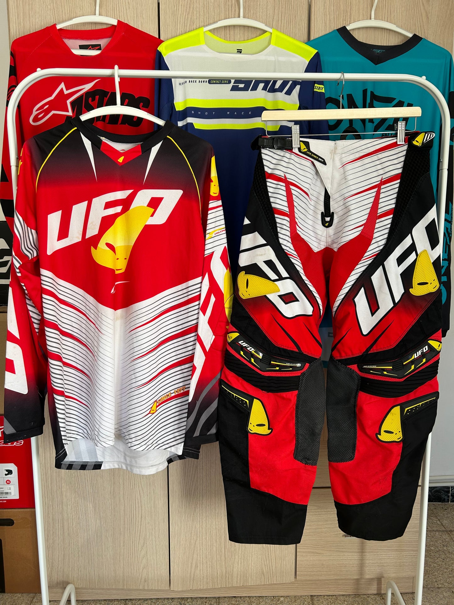 Traje motocross UFO segunda mano