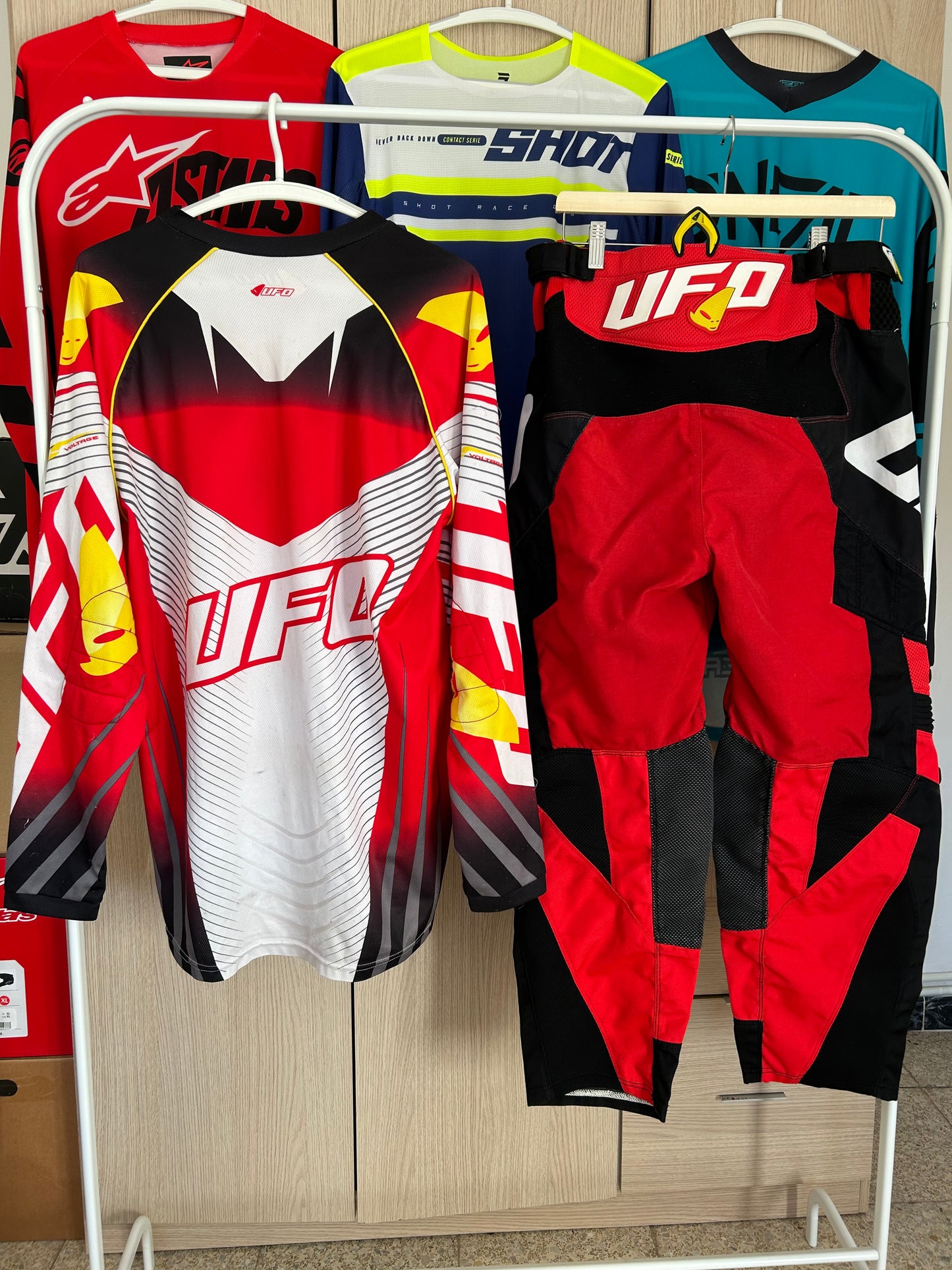 Traje motocross UFO segunda mano