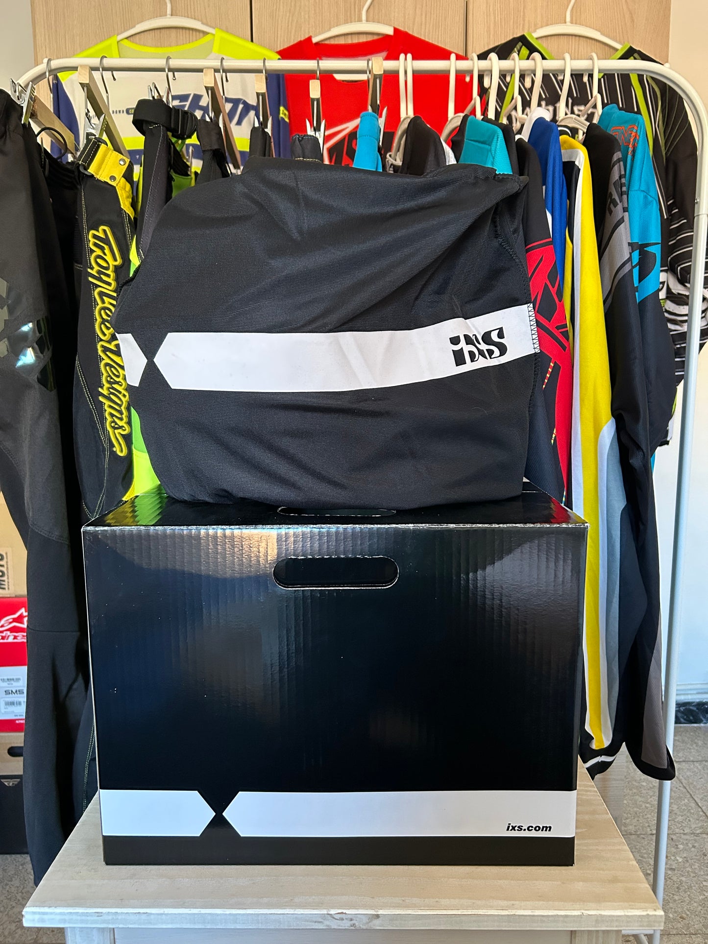 Casco motocross talla M IXS