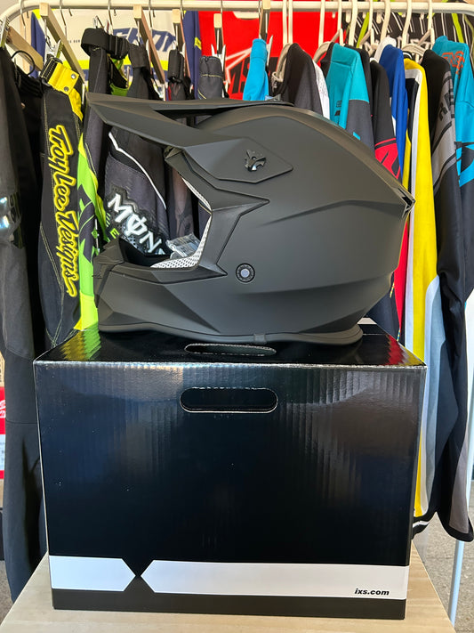 Casco motocross talla M IXS