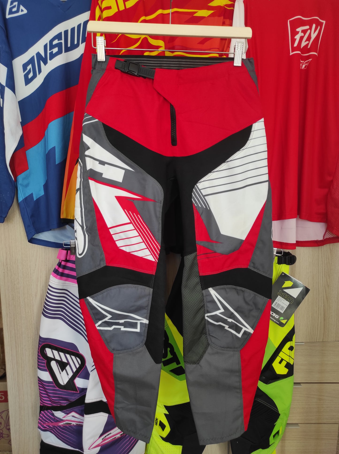 Pantalón motocross AXO rojo talla S