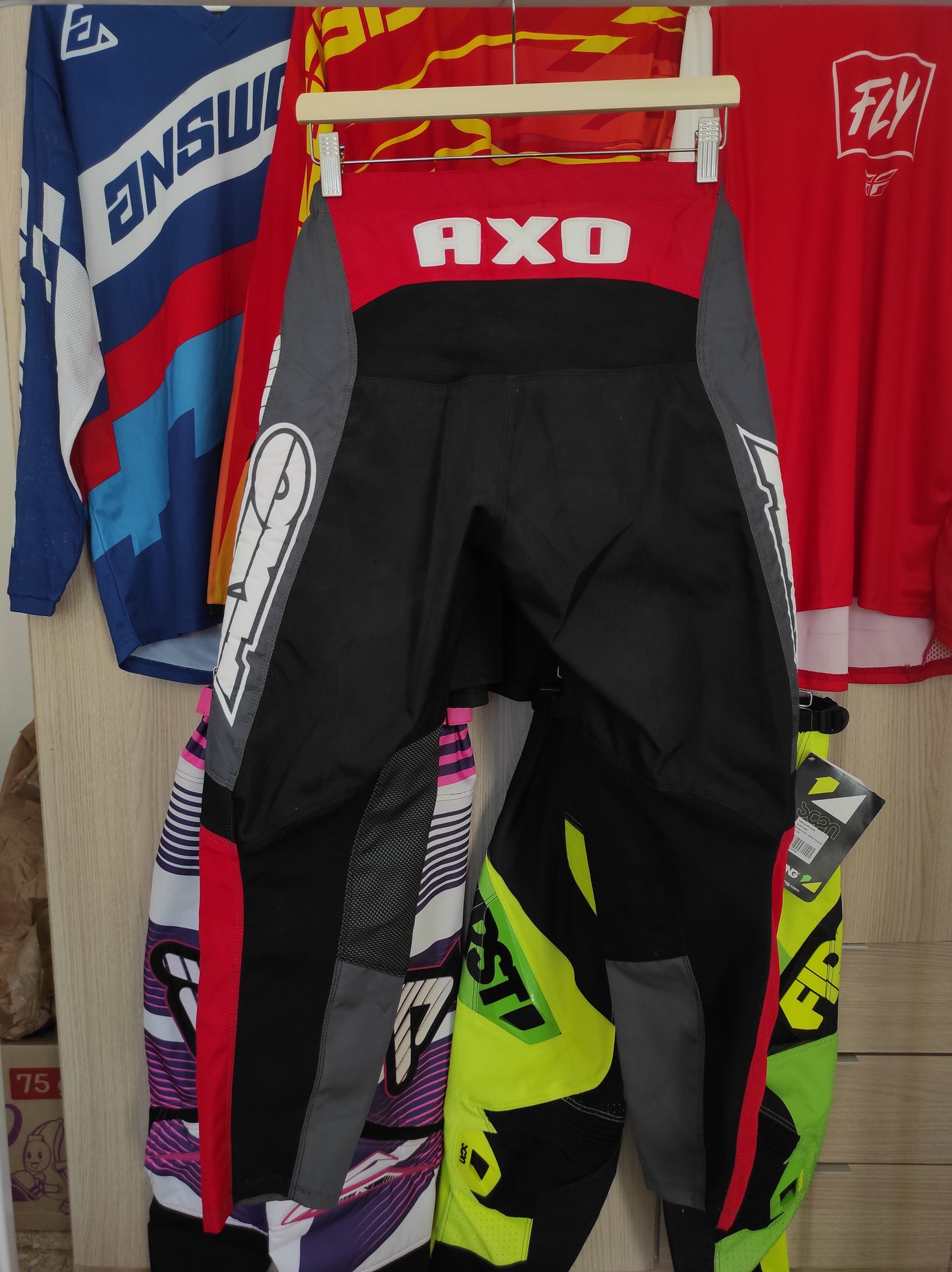Pantalón motocross AXO rojo talla S