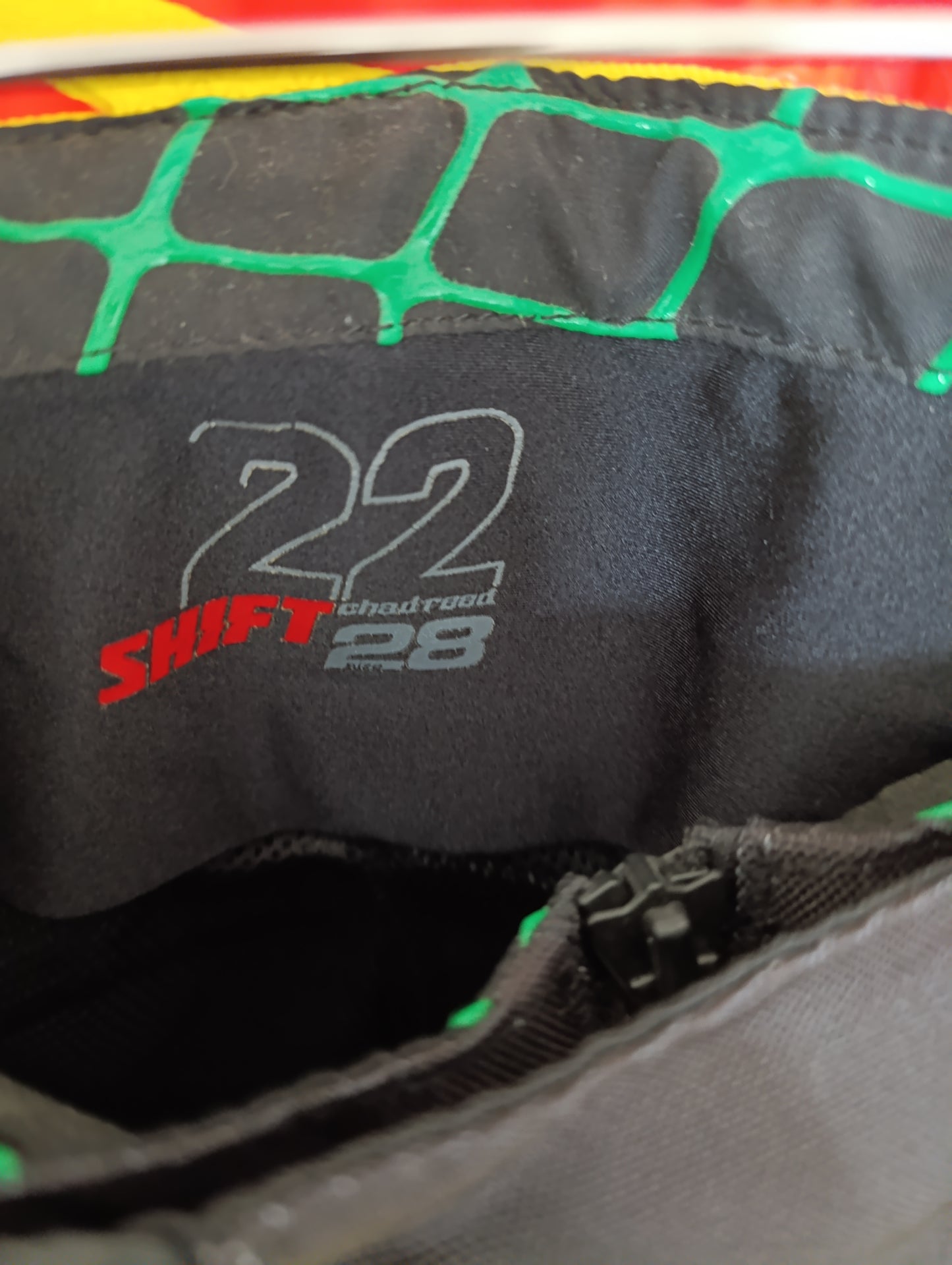 Pantalón Shift modelo Chad Reed