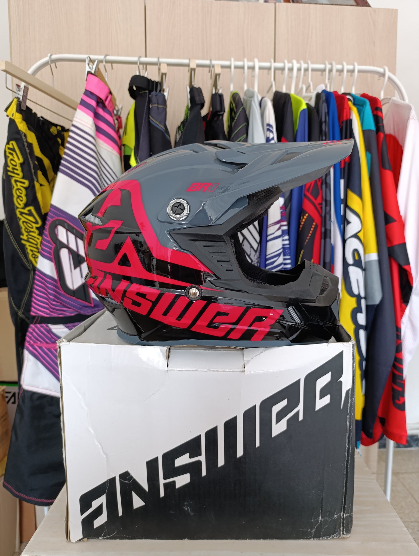 Casco Answer AR1 VOYD (NIÑO)