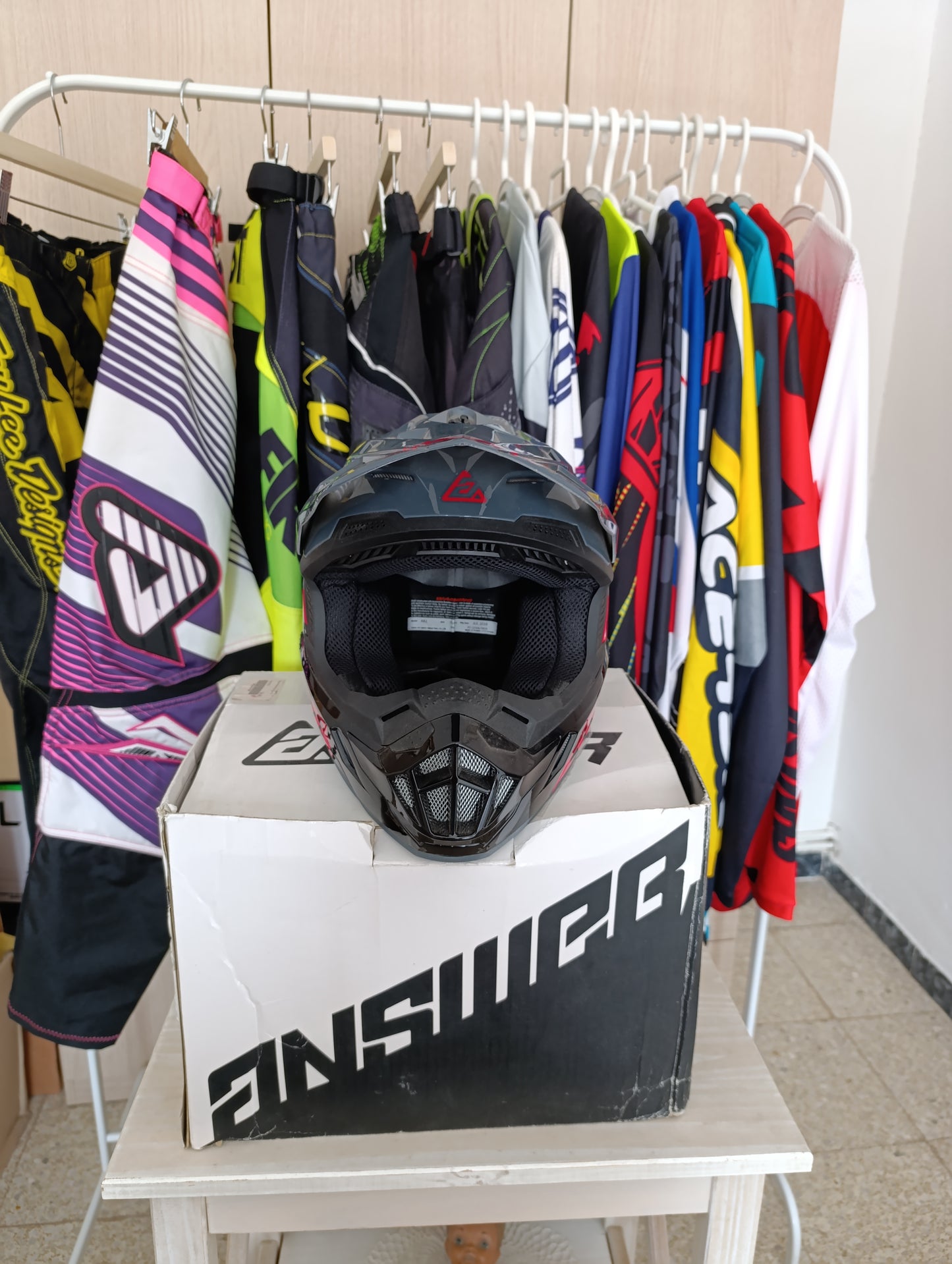 Casco Answer AR1 VOYD (NIÑO)