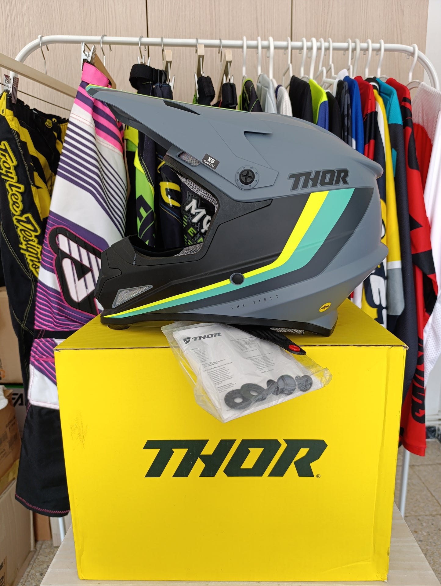 Casco Thor Sector Runner MIPS Gy/Tl