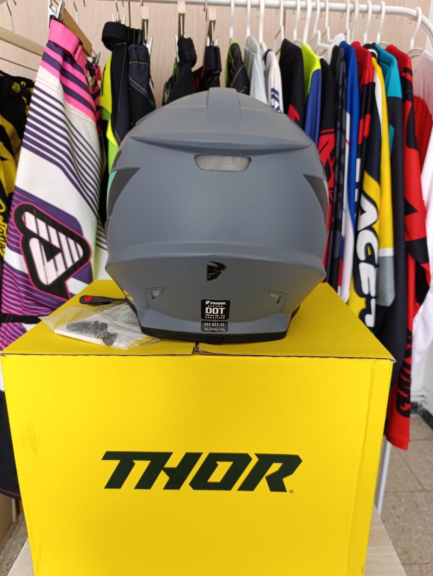 Casco Thor Sector Runner MIPS Gy/Tl