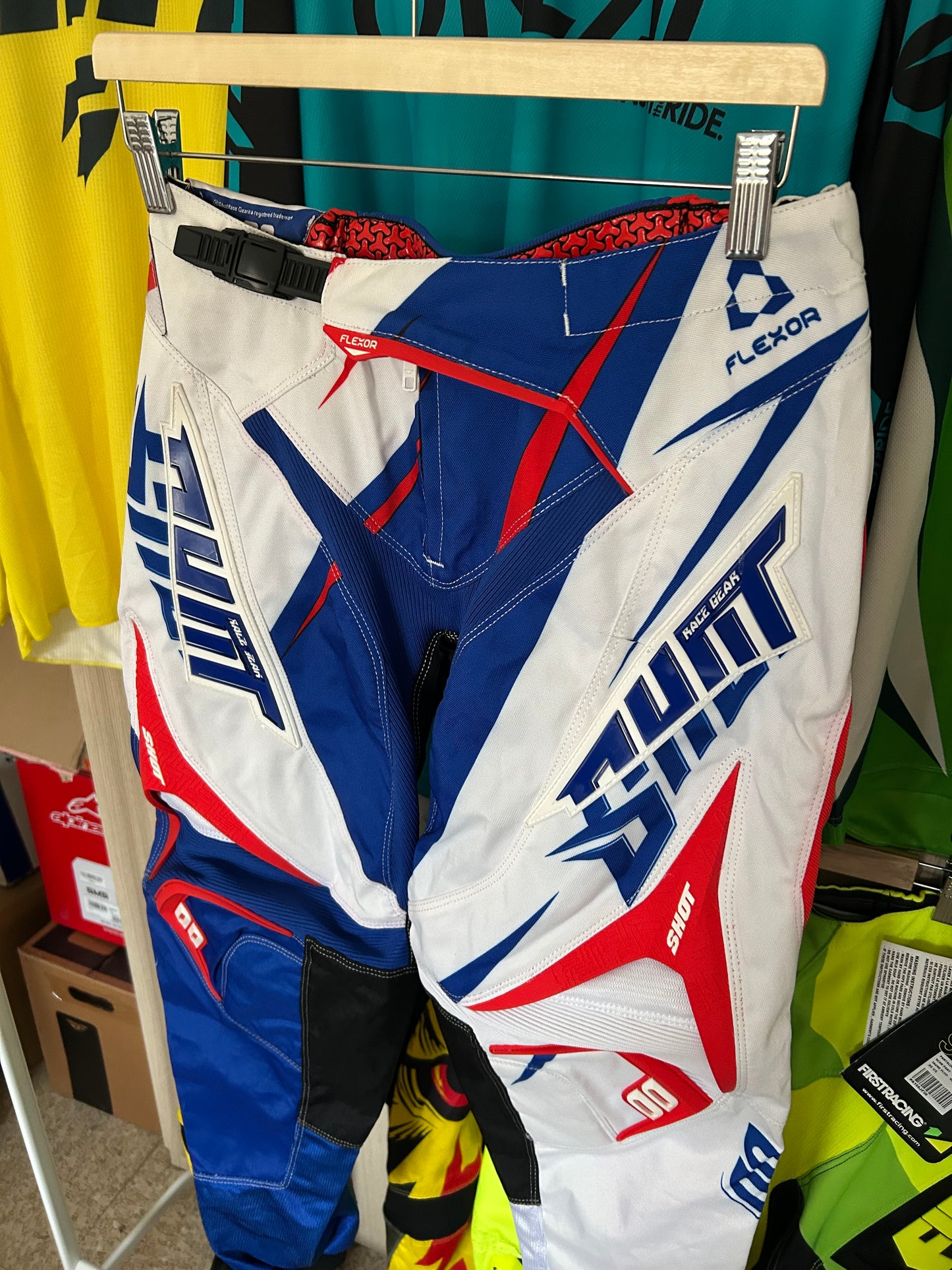 Pantalón motocross Shot