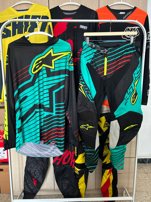 Equipación motocross Alpinestars