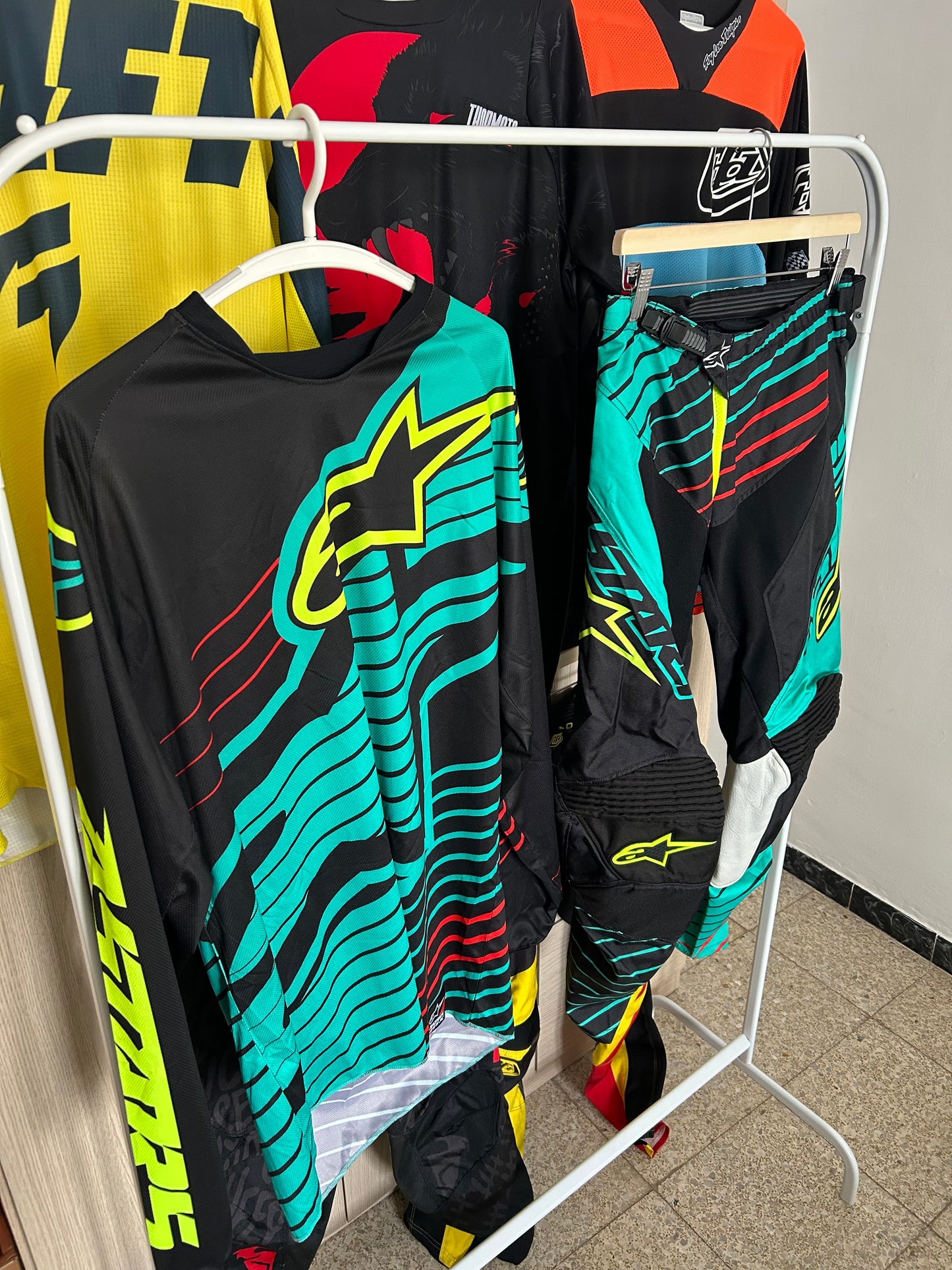 Equipación motocross Alpinestars