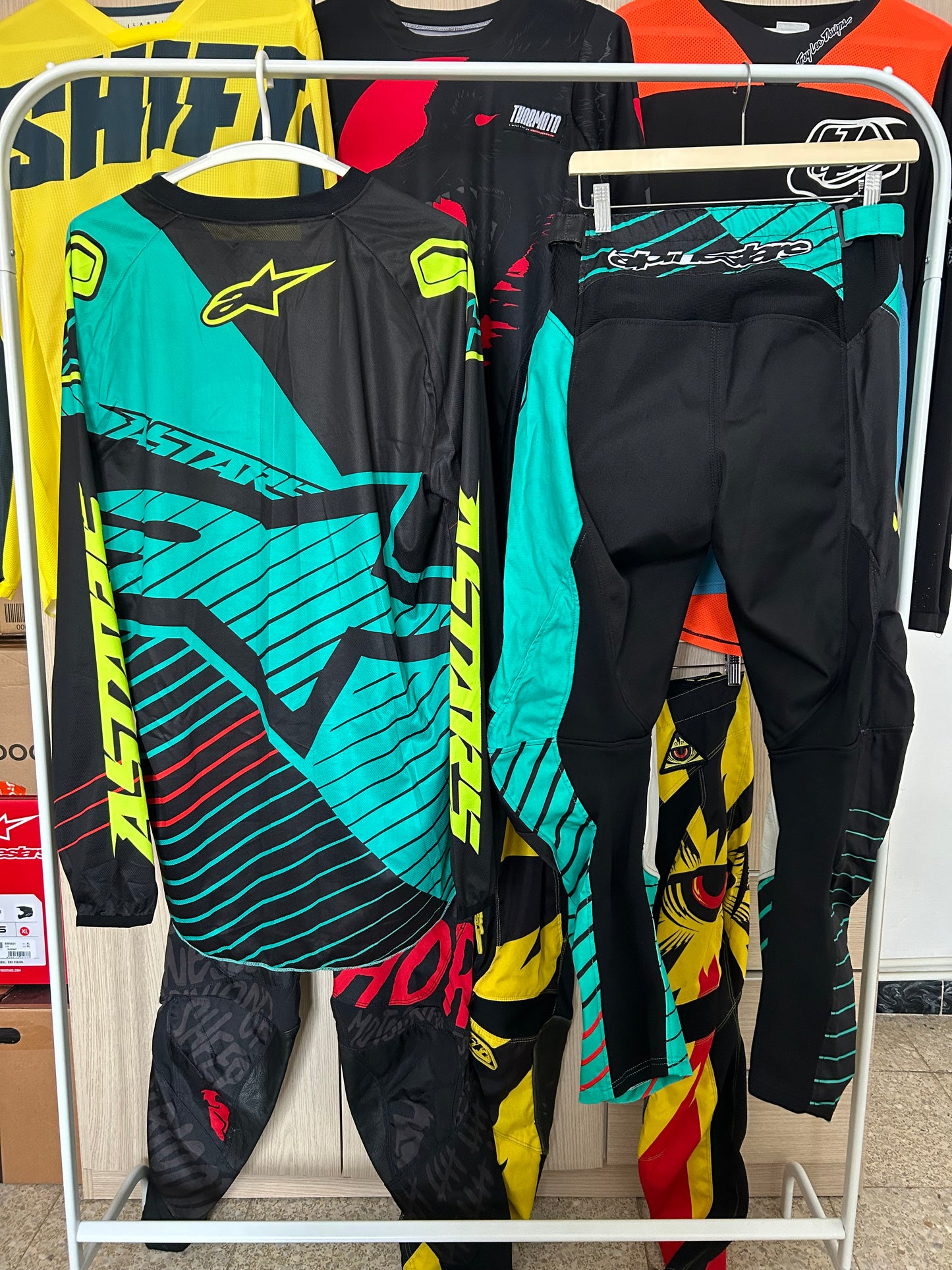 Equipación motocross Alpinestars
