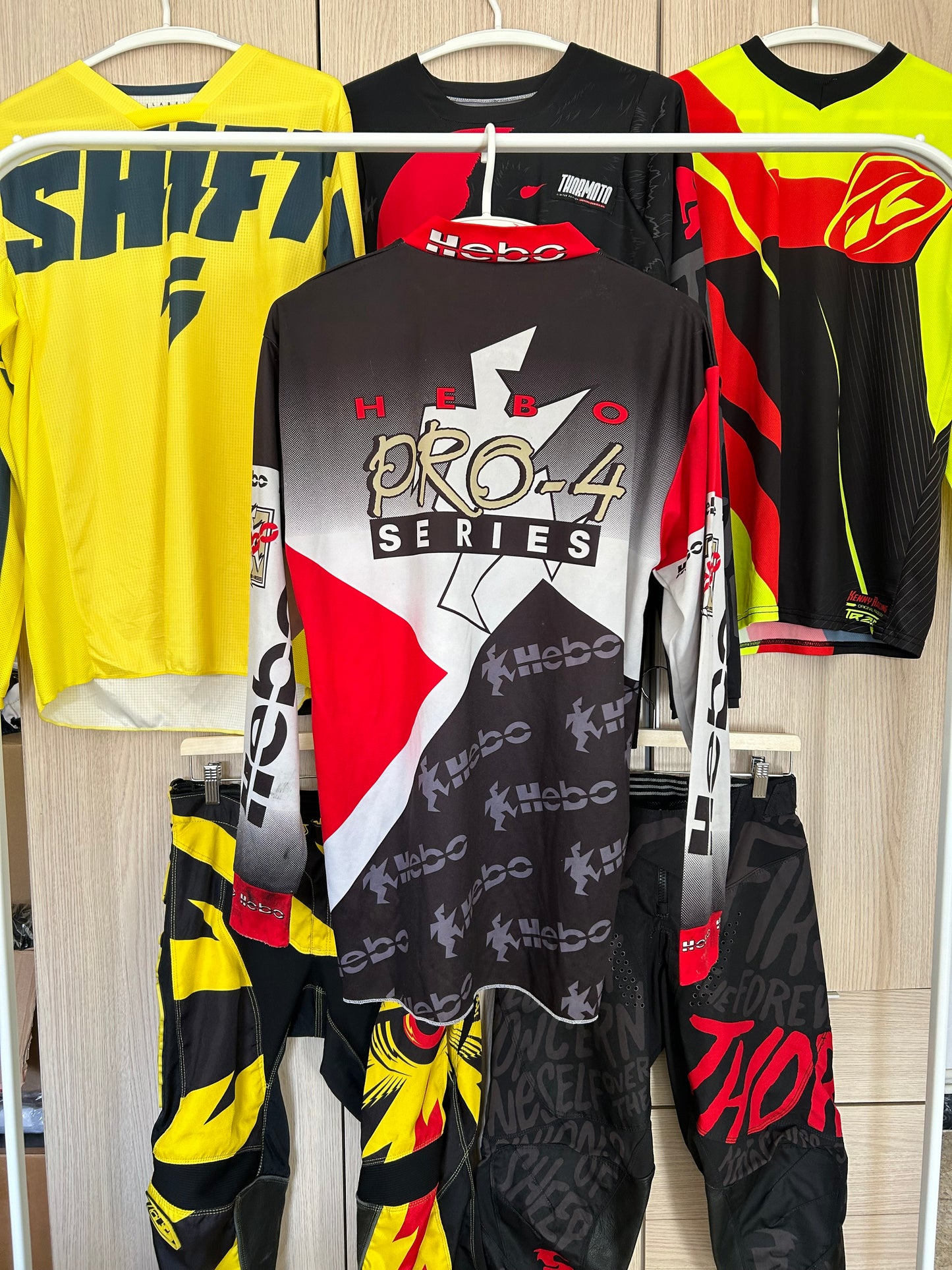 Camiseta Hebo