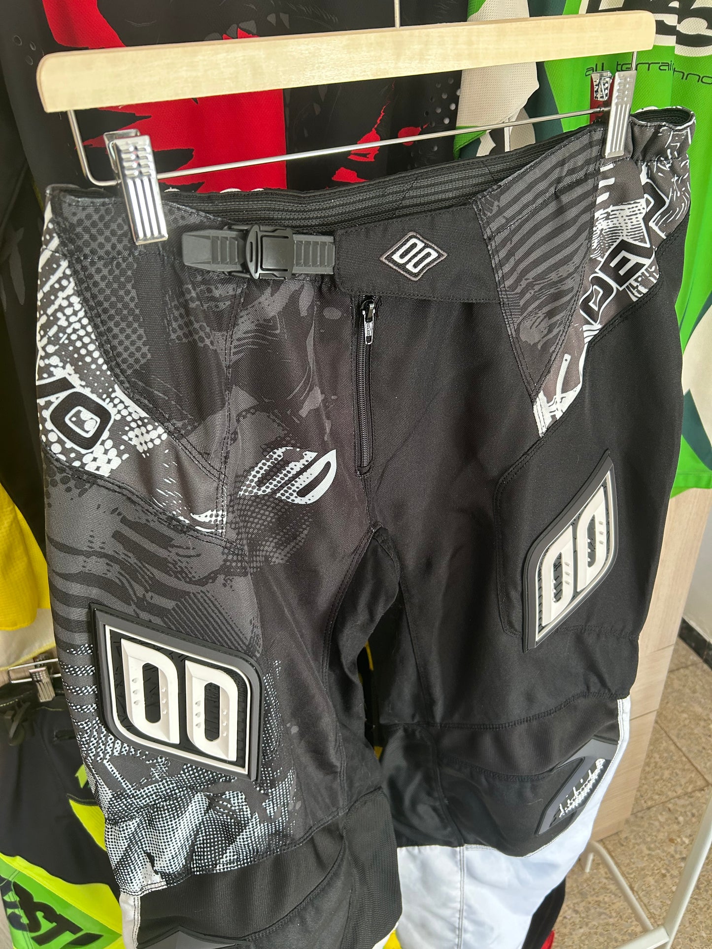 Pantalón motocross Shot 36