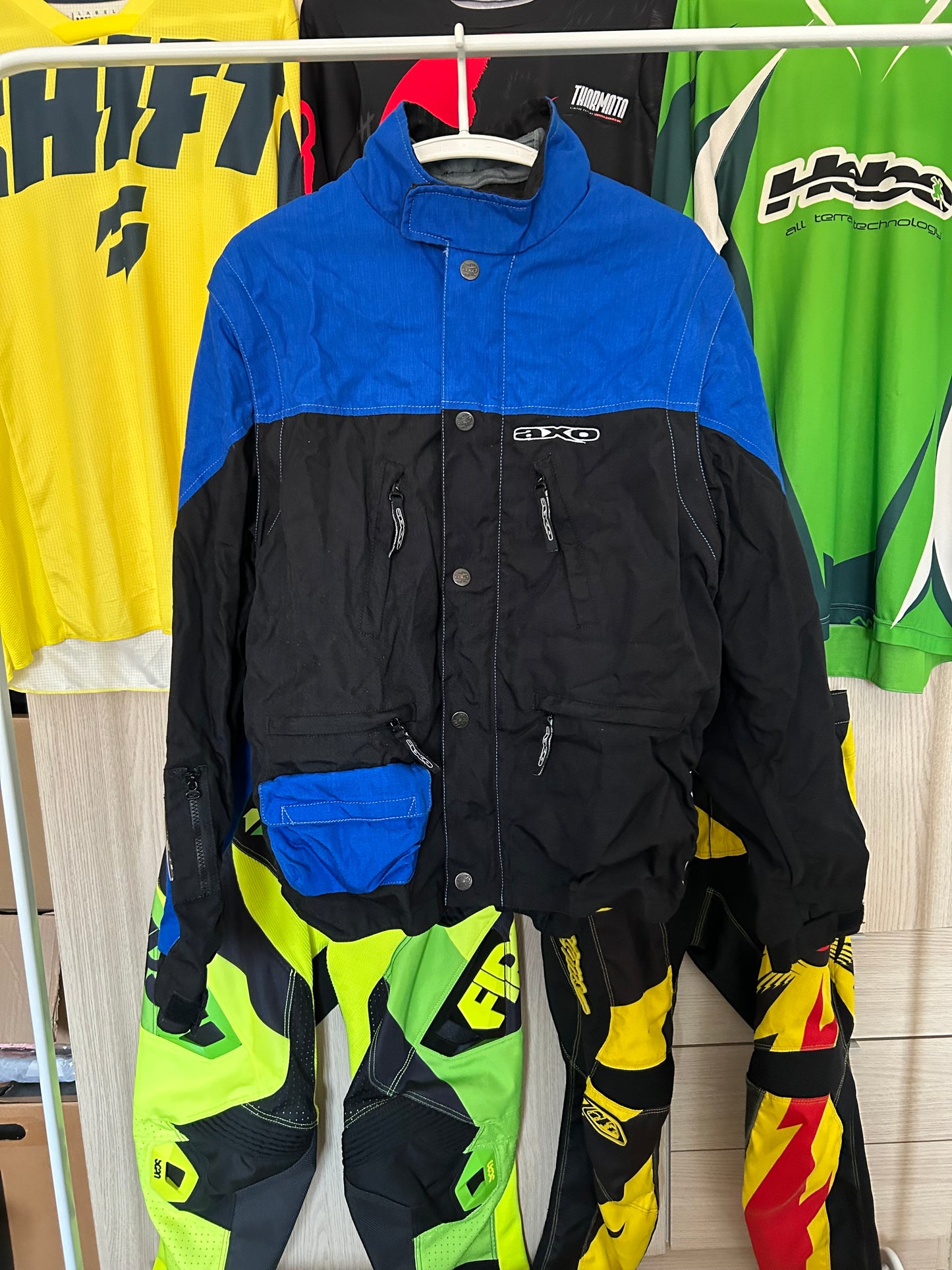 Chaqueta - Chaleco Axo