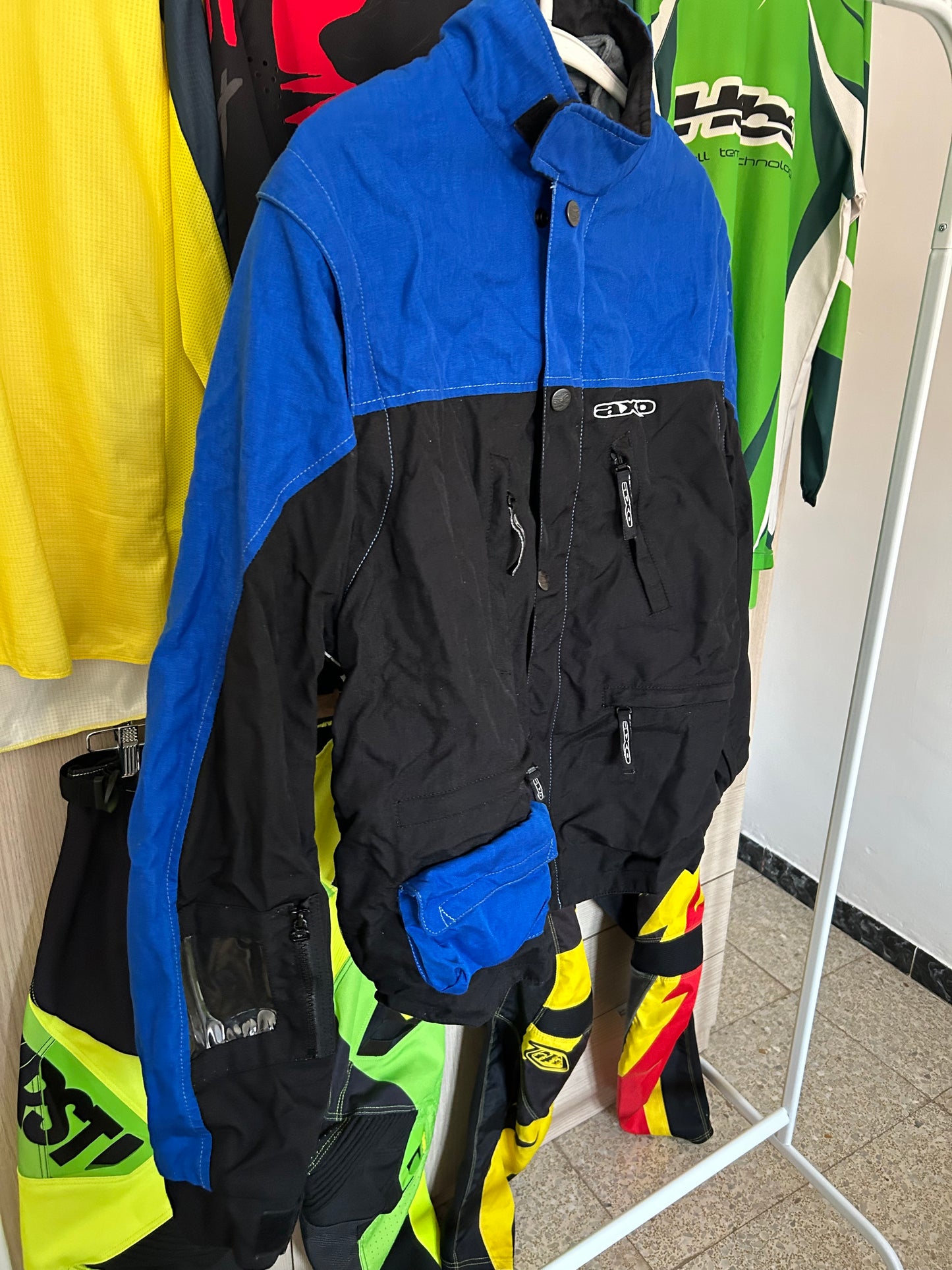 Chaqueta - Chaleco Axo