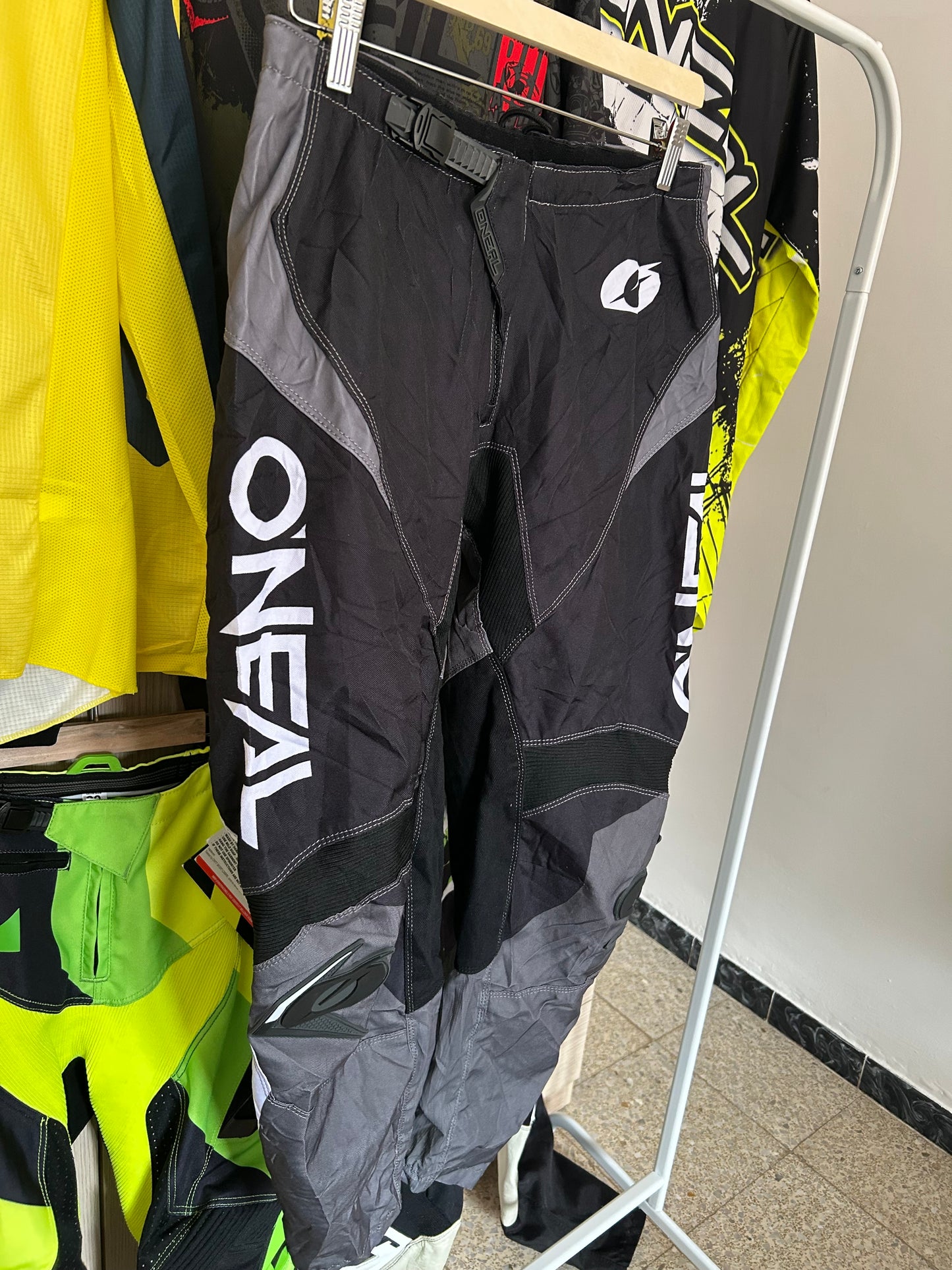 Pantalones O’Neal