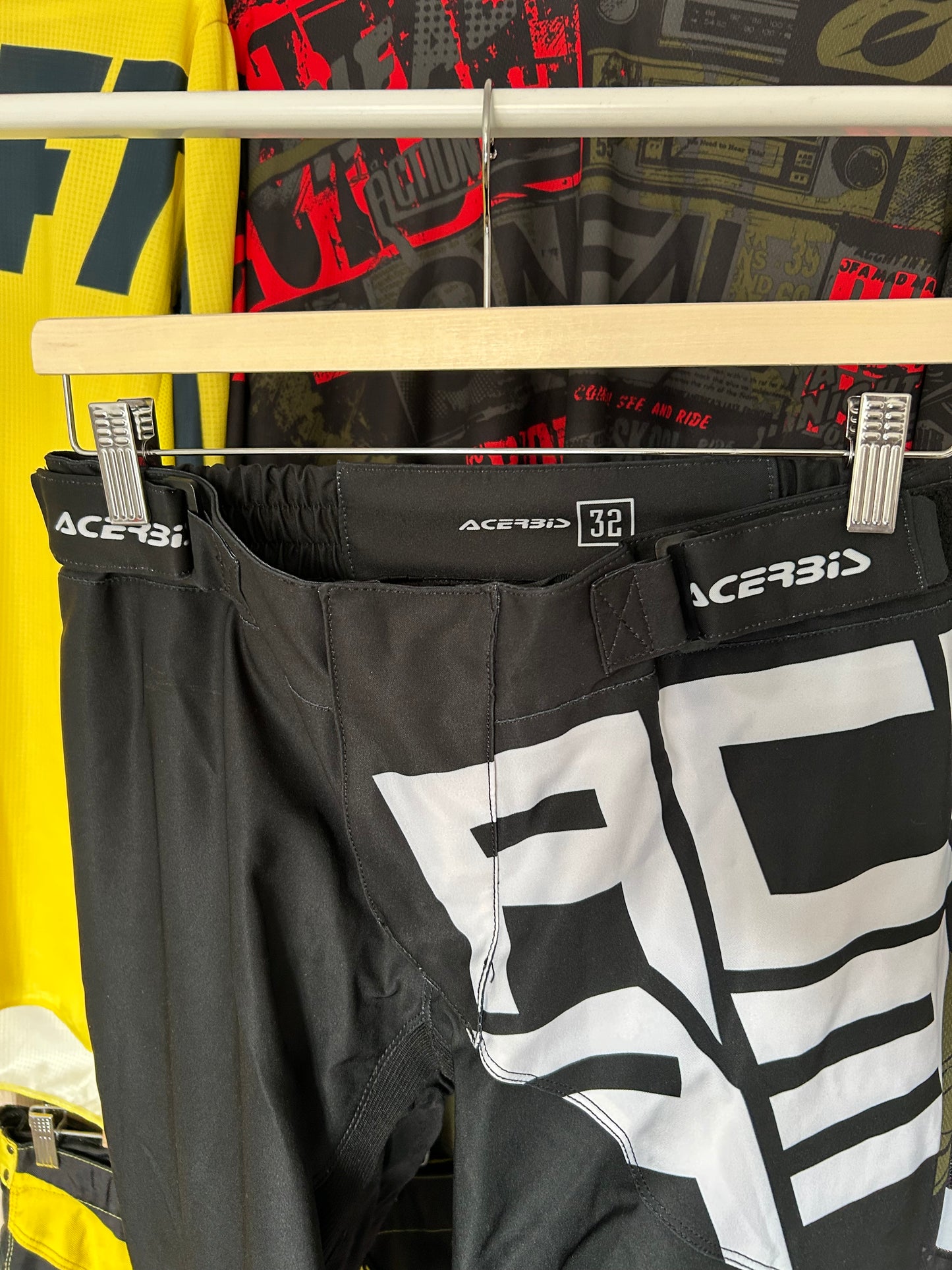 Pantalón Ácerbis M