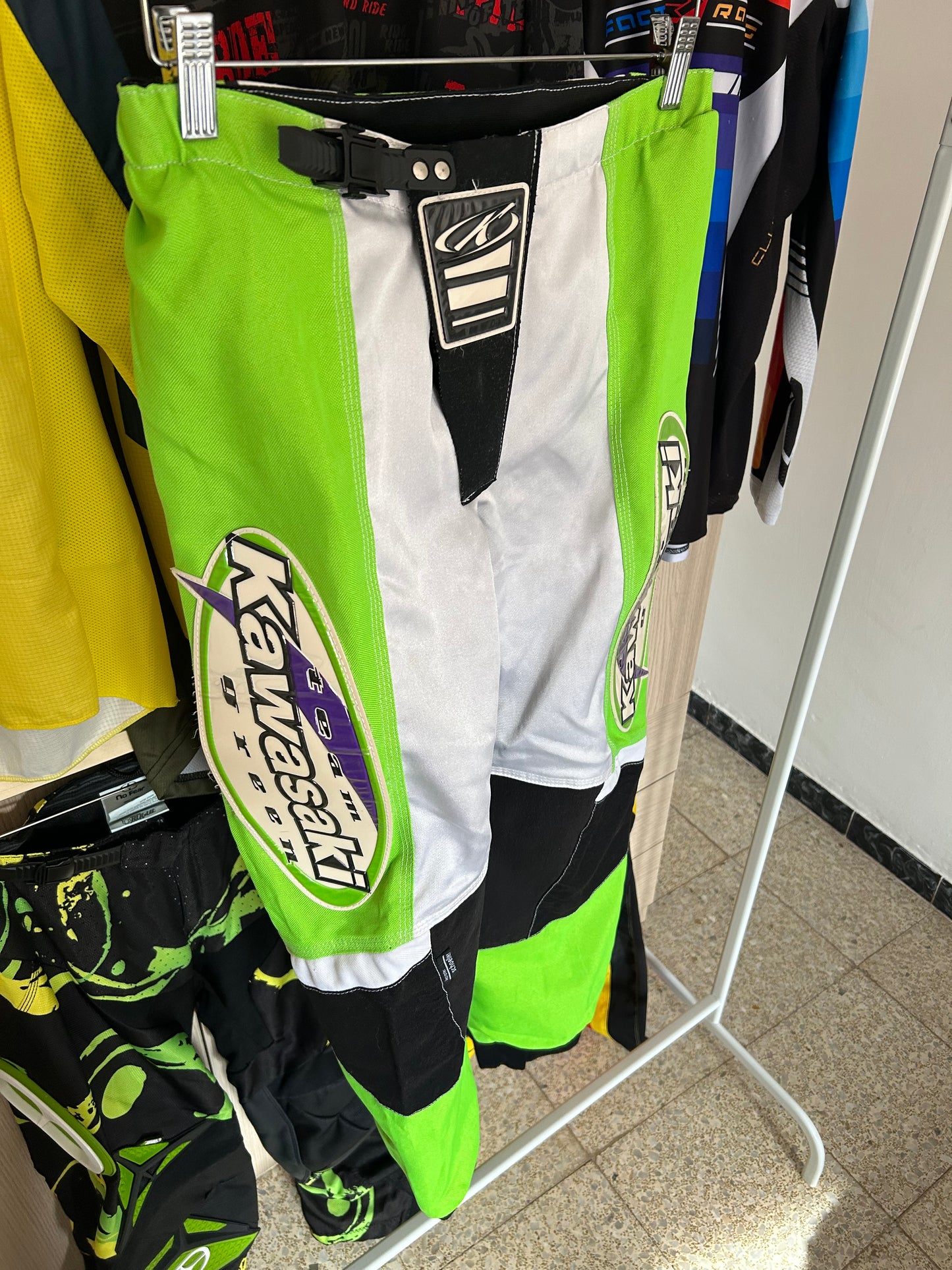 Pantalón Kawasaki