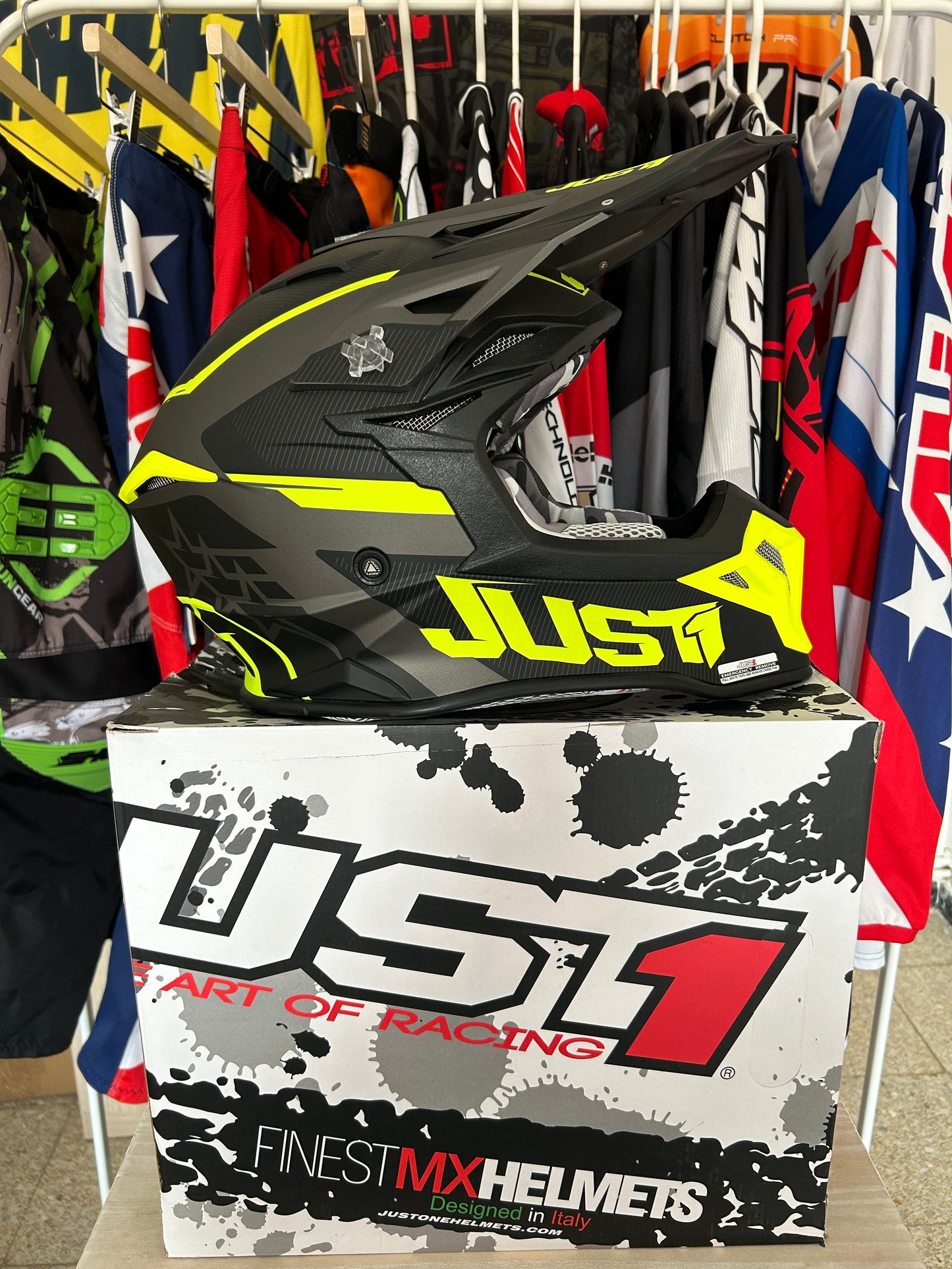 Casco Just1 J39 STARS