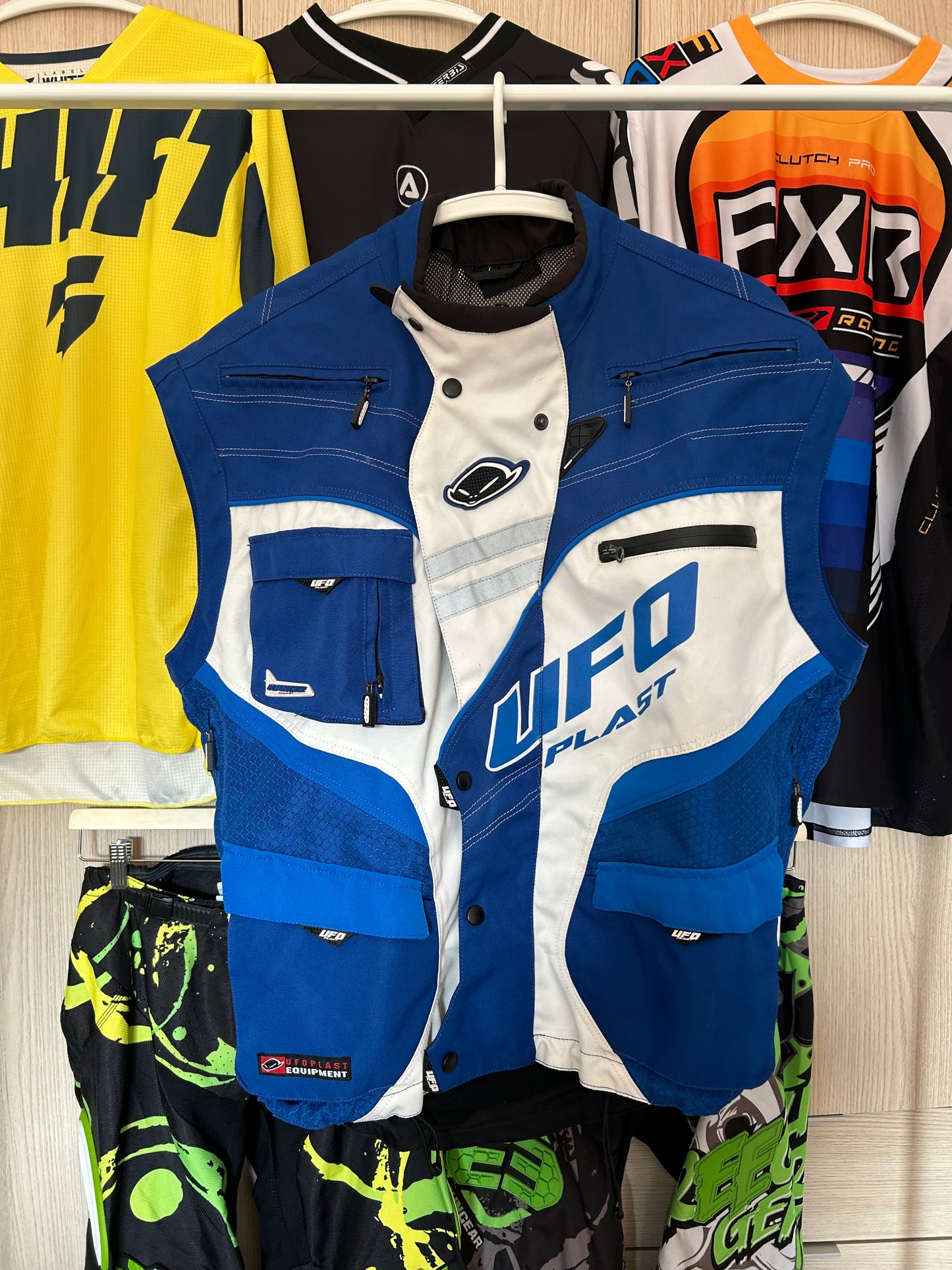 Chaleco enduro UFO