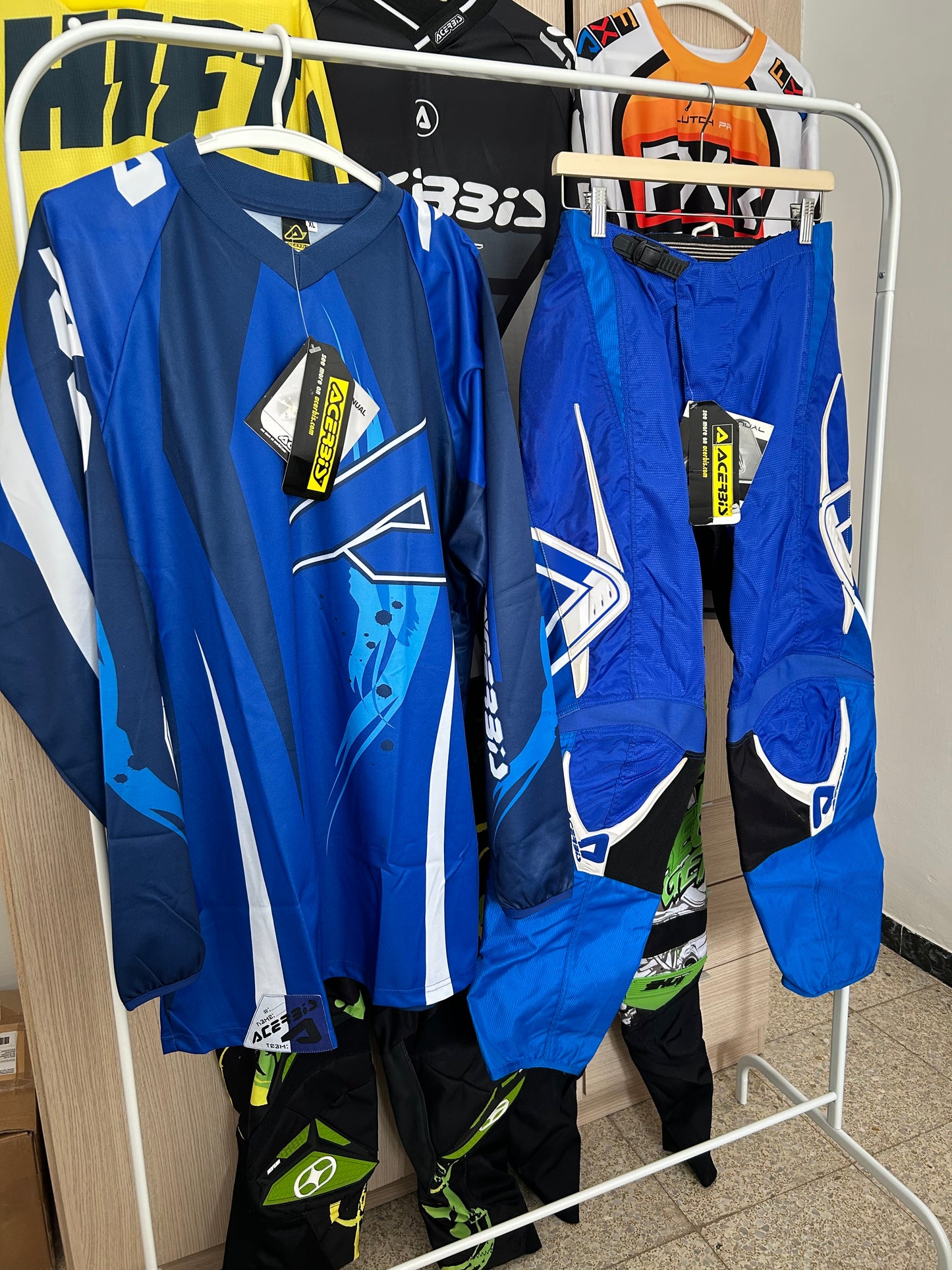 Equipación motocross ACERBIS