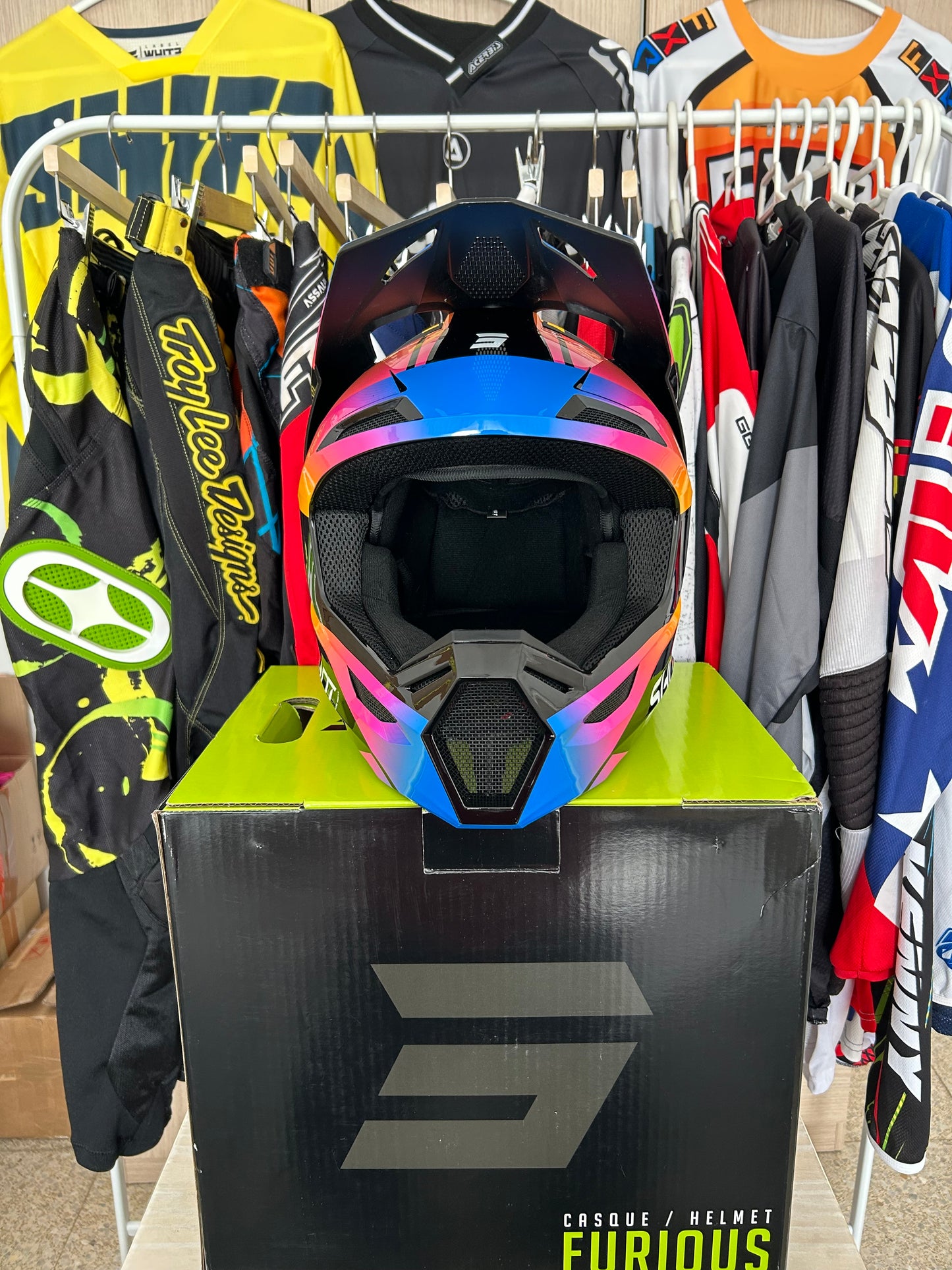 Casco motocross Shot L