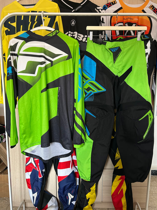 Traje Fly Racing M