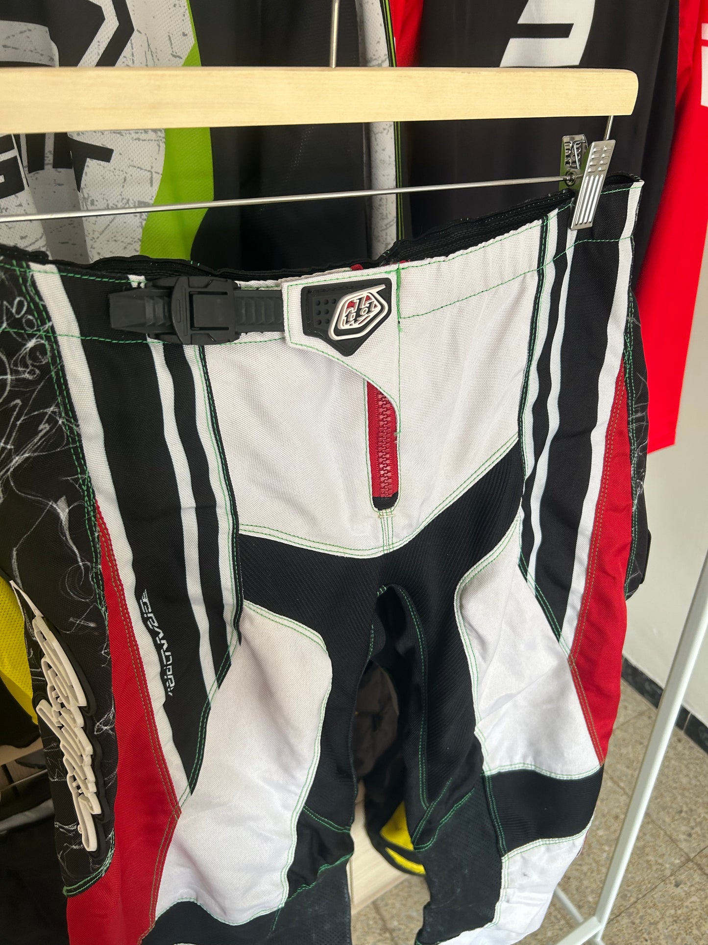 Pantalón motocross Troy Lee Desing