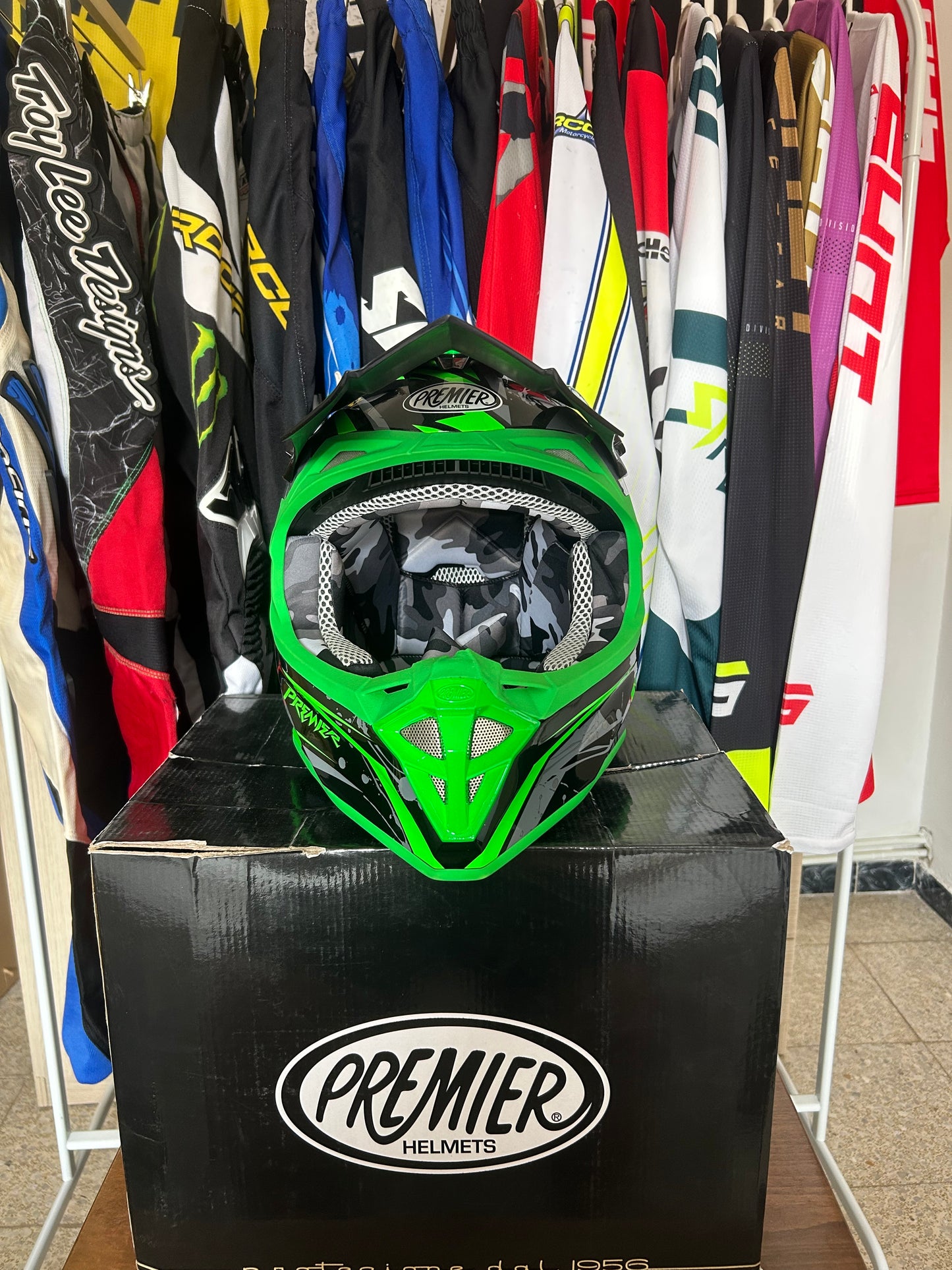 Casco Premier XL